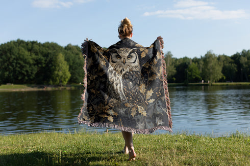 Woodland Owl & Holly Woven Cotton Throw Blanket – Christmas Jacquard Forest Tapestry